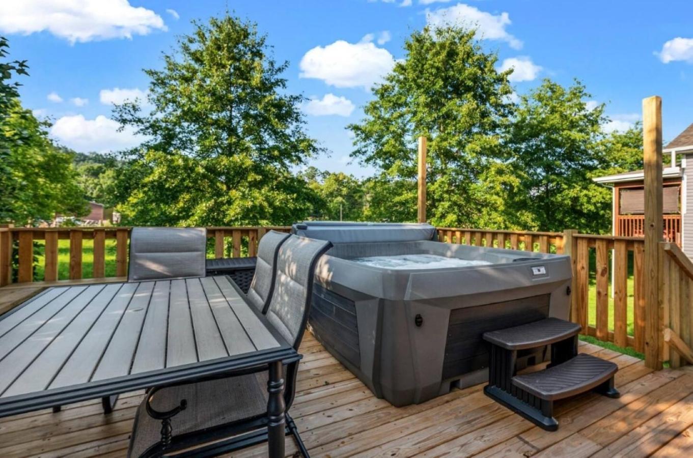 Creekside Cottage*Hot Tub*Entire Home-Pigeon Forge Εξωτερικό φωτογραφία