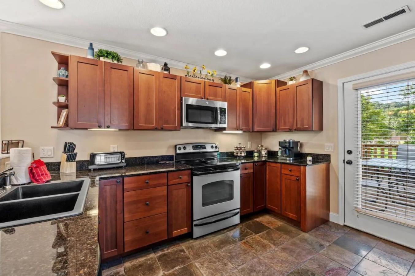 Creekside Cottage*Hot Tub*Entire Home-Pigeon Forge Εξωτερικό φωτογραφία